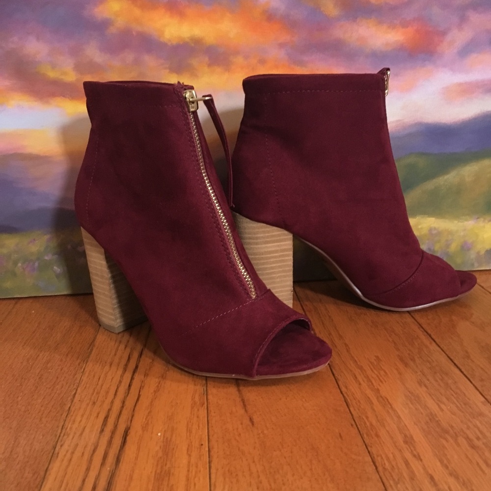 London Fog Maroon Heels